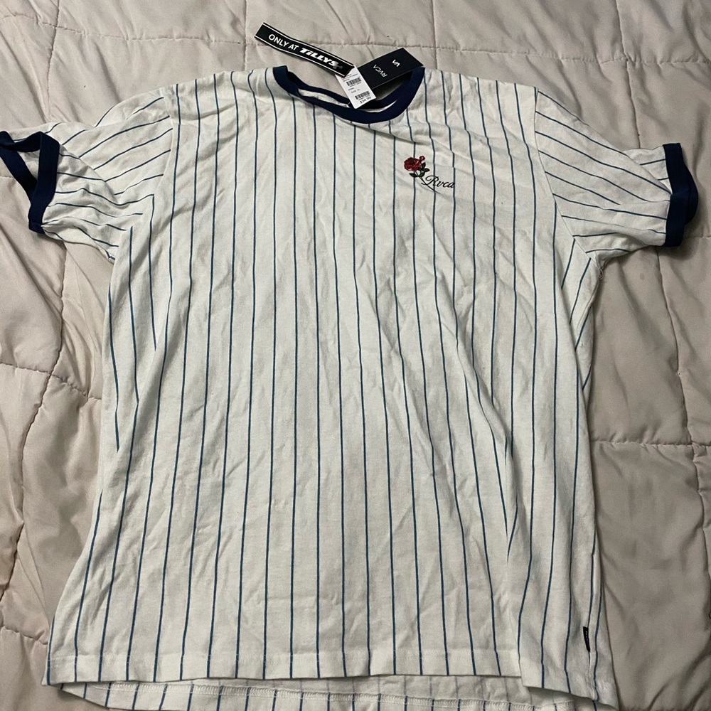 Men’s XL RVCA TShirt